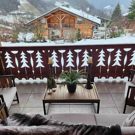 Abricotine, Sleeps 10, Hot Tub *