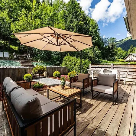 Abricotine, Sleeps 10, Hot Tub Holiday home Saint-Jean-d'Aulps